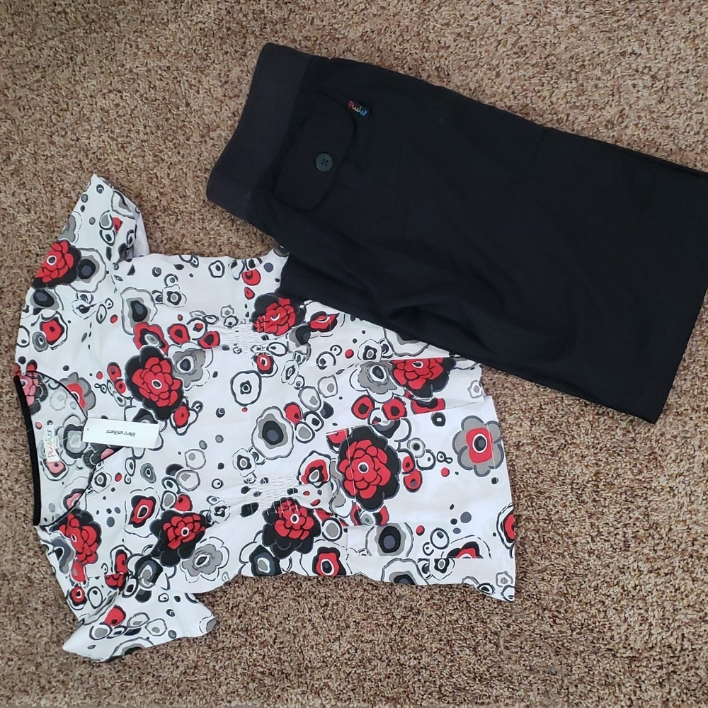 Scrub set